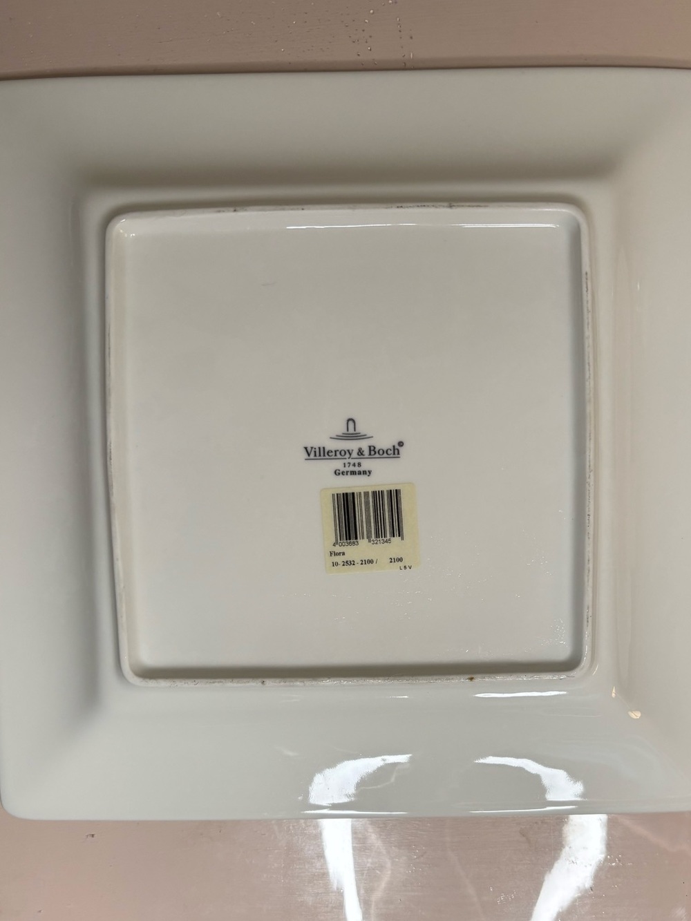 2002 Set of 2 Villeroy & Boch White Daisy Flora 10.5” Dinner Plates NWT - Picture 4 of 4